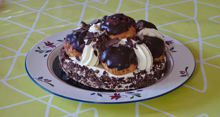 St Honore Cake