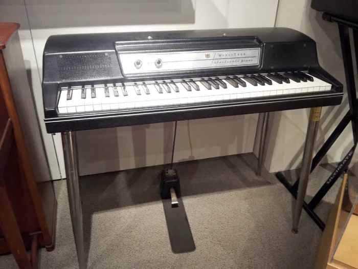 Piano Eletrico Wurlitzer