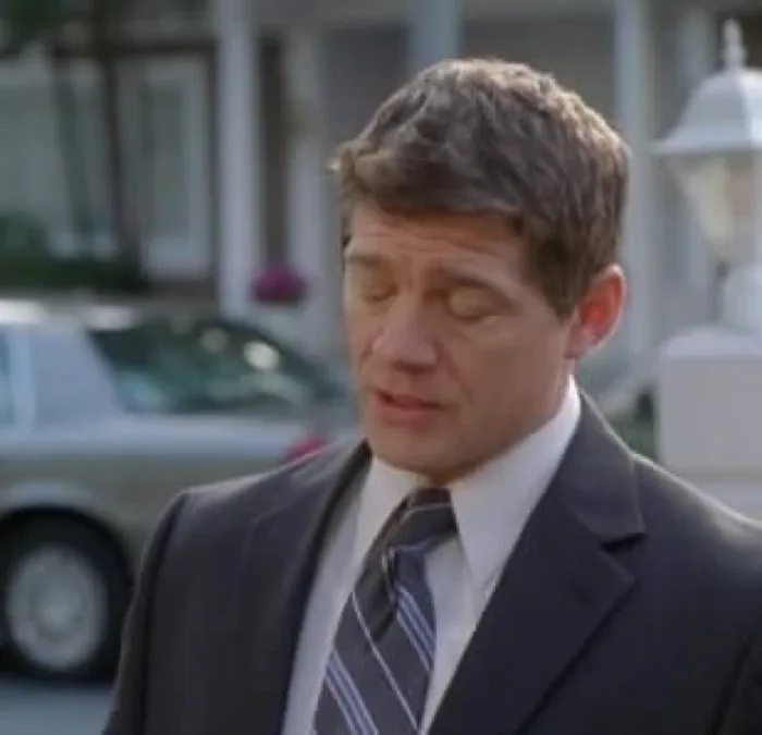 Detective Foster