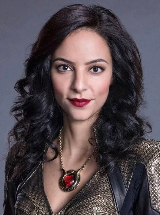 Zari Tomaz