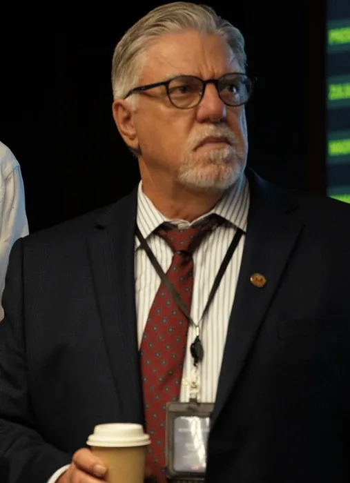 Damian Hollar