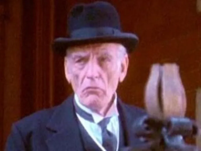 Dr Belvedere