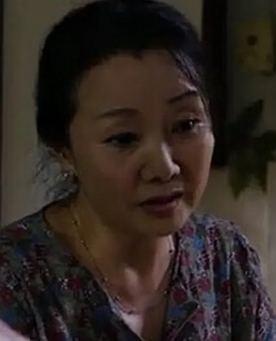 Mrs Cho