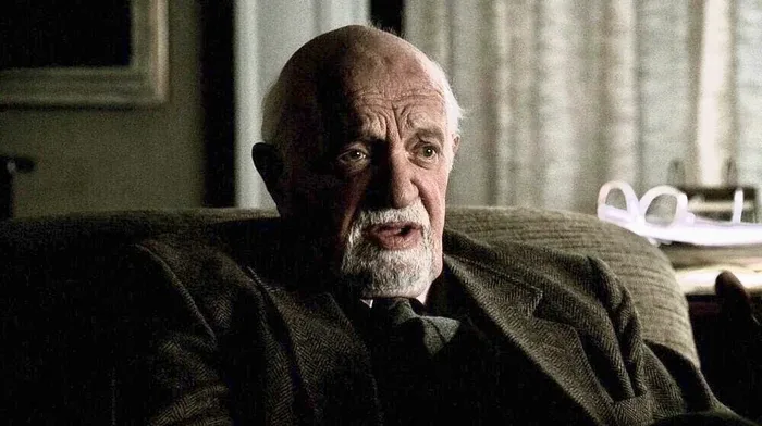 Dr Krakower