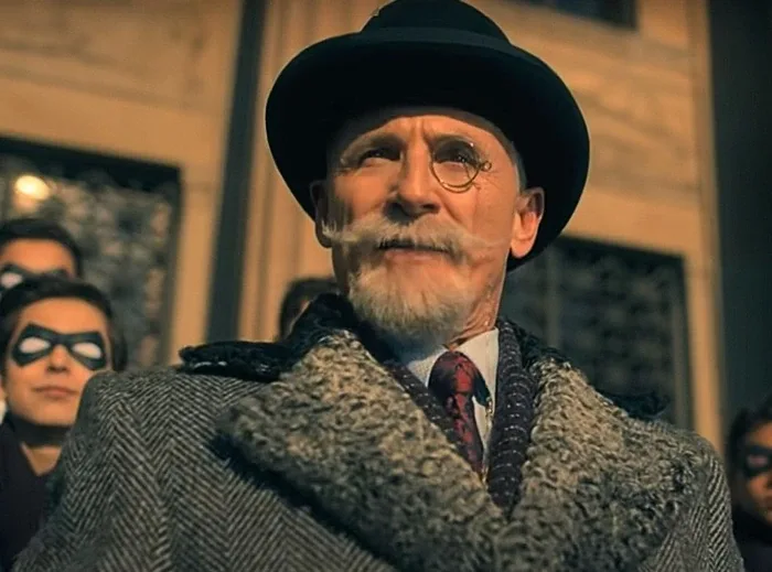 Sir Reginald Hargreeves